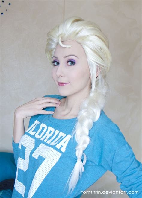 Cosplay Elsa Frozen By Tomtitrin On Deviantart Elsa Cosplay Elsa