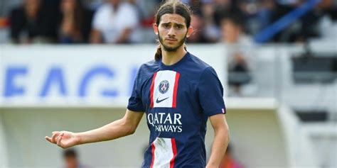 Mercato Psg Un Rebond En Ligue Pour Ilyes Housni