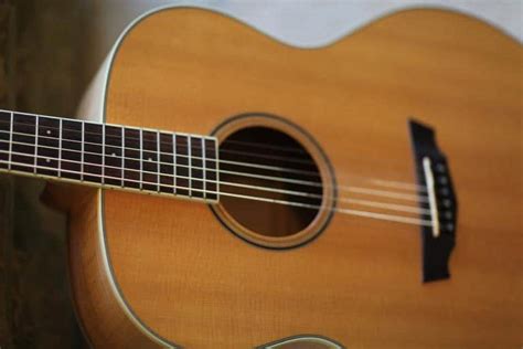 Cordoba C7 Acoustic Guitar - Beginner Guitar HQ