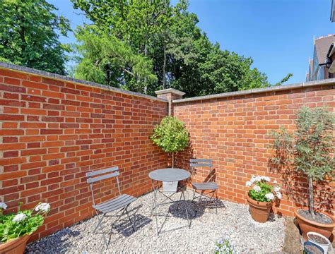 Folly Hill Gardens | House For Sale | Barker Stone