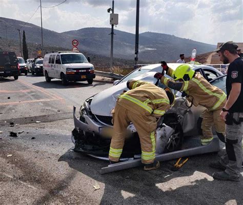 Woman Killed 8 Year Old Girl Seriously Hurt In West Bank Traffic