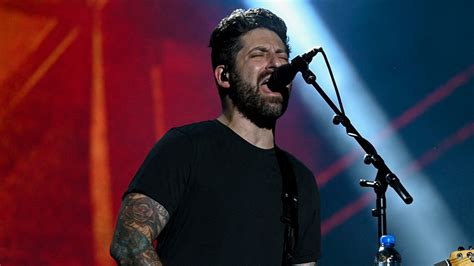 Fall Out Boy Guitarist Joe Trohman Takes Break for Mental Health