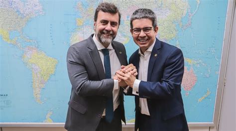 Turismo no Amapá é tema de encontro entre presidente da Embratur e o