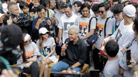 Ganjar Pranowo Mendadak Bertemu Milenial Di Gbk Arbani Yasiz Ungkap