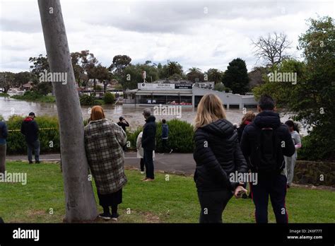 Melbourne Australia 14 October 2022 Members Of The Public Watch On As Flood Levels Rise In