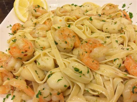 Shrimp And Scallop Scampi Fettuccine