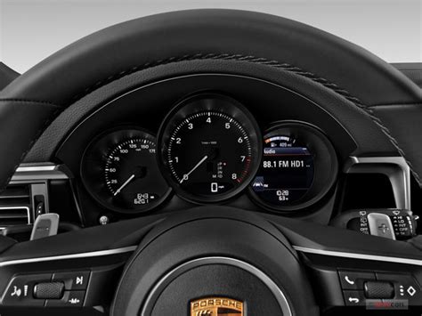 2022 Porsche Macan: 35 Interior Photos | U.S. News