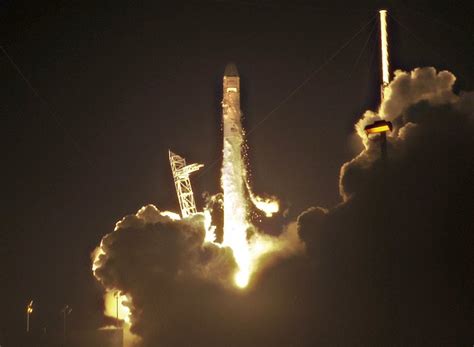 Spacex Capsule Returns To Earth