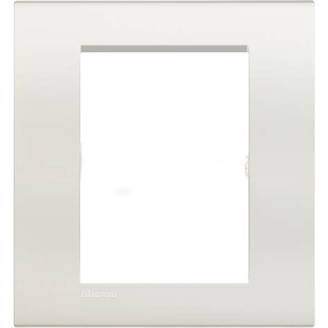 Placa embellecedora Livinglight de color Blanco 3 3 módulos