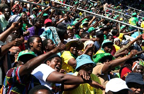 The Latest Zimbabwes Mnangagwa Takes Oath Of Office