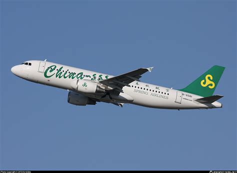 B 6561 Spring Airlines Airbus A320 214 Photo By DF31Airslides ID