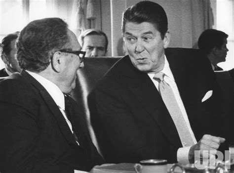 Photo Henry Kissinger Briefs Ronald Reagan On The Central America