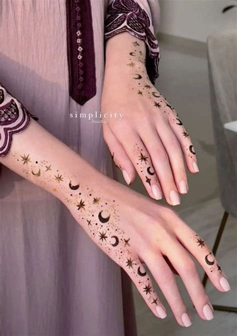 22 Henna Designs Inspired By The Night Sky Path Of Moons Stars