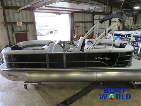 New 2024 Bentley Pontoons Legacy 220 Navigator Quad Lounge Pontoon And Honda 4 55011 East Bethel