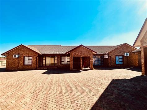 Bedroom House For Sale In Vryheid P