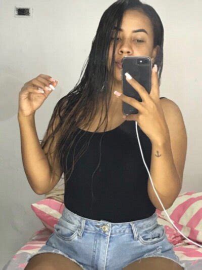 Ginna Roberts Stripchat Webcam Model Profile Free Live Sex Show