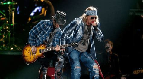 Cadeira que testemunhou ira de Axl Rose contra foto de fã em show é