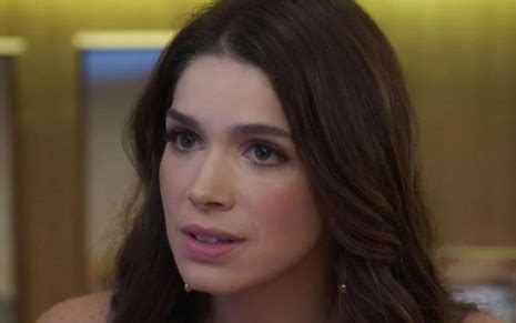 Como Sabrina Petraglia Concilia Novela No Brasil Fam Lia Em Dubai