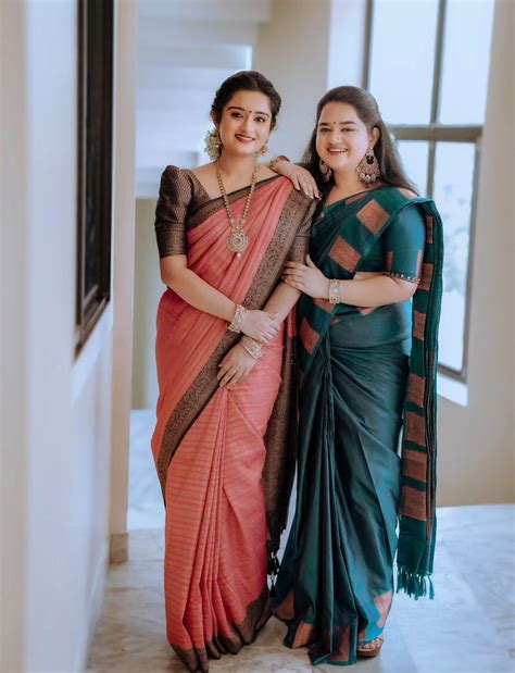 Santhwanam Serial Fame Actress Gopika Anil And Sister Keerthana Anil Photos മോഹൻലാലിന്റെ