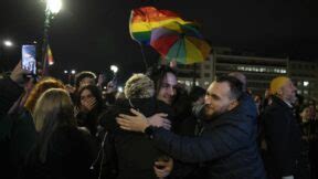 Greece Legalises Same Sex Marriage In Landmark Change Neos Kosmos