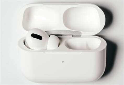 One Airpod Not Working How To Fix It In 2023