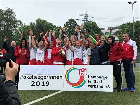 D Juniorinnen Des Waldd Rfer Sv Gewinnen Hamburger Fu Ball Pokal