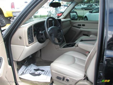 2003 Chevrolet Suburban 1500 LT 4x4 interior Photos | GTCarLot.com