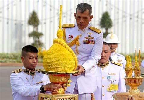 Thailands King Maha Vajiralongkorn Crowned Da Nang Today News