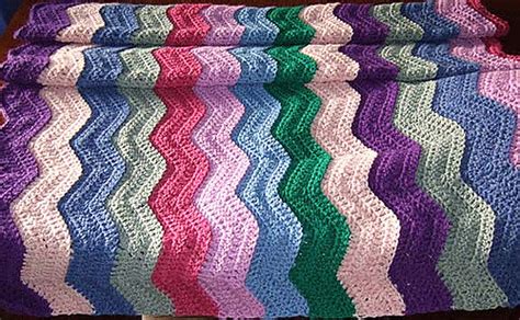 Ravelry: Easy Ripple Afghan pattern by SusanB