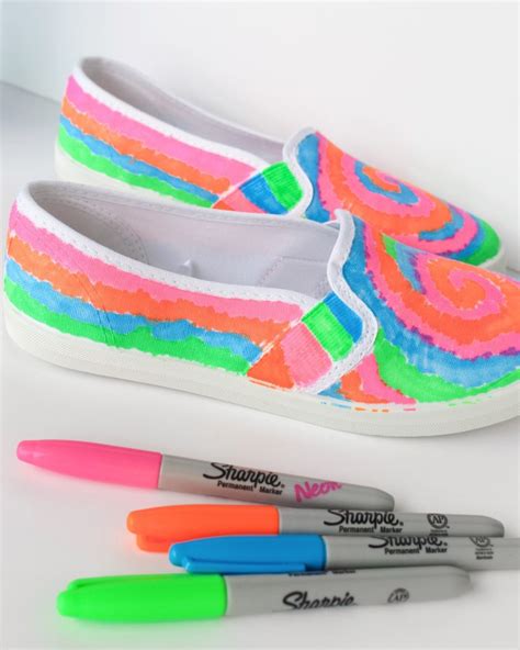 How To Tie Dye Shoes With Sharpies How To Dye Shoes Tie Dye Shoes