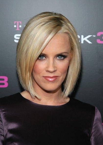 Jenny Mccarthy Bob Haircut Hair Styles Short Hair Styles Angled Bob