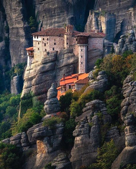 The Amazing Clifftop Monasteries Of Meteora Plan Your Holidays In