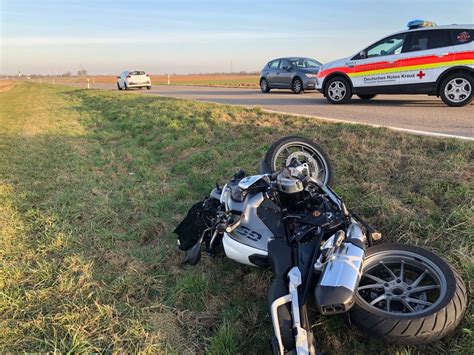 POL PDLD Schwer Verletzter Motorradfahrer Nach Kollision Mit Wild