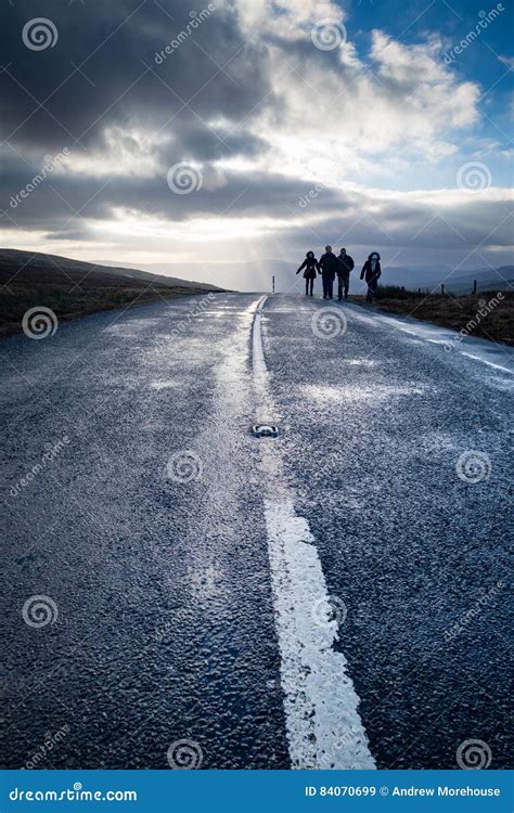 Promenade De Famille Dans Les Vall Es De Yorkshire Image Stock