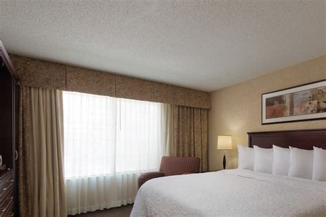 Embassy Suites Hotels In Lubbock Tx Find Hotels Hilton