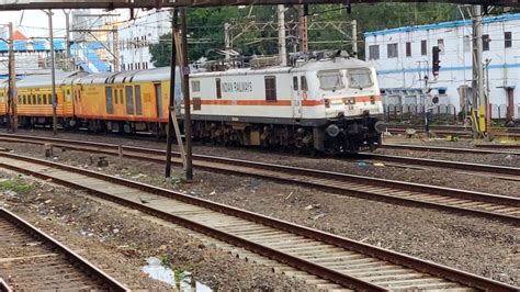 02951 Mumbai Tejas Rajdhani Express Youtube