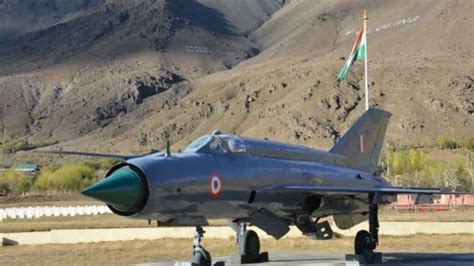 When IAF's Mig-21 Bison jets blunted Pakistan's F16 challenge | India News | Zee News