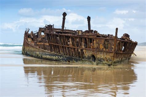 Maheno Shipwreck Fraser Island Stock Photo - Image of rusting, scene ...