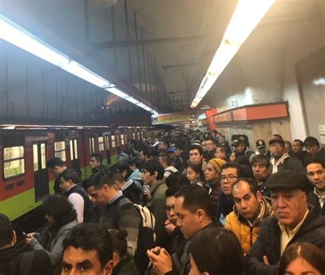 Caos En La Línea 7 Del Metro De La Cdmx Almomento Noticias