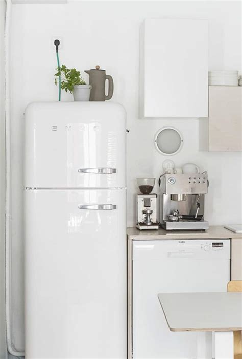 7 Brands That Make Colorful Retro Style Refrigerators