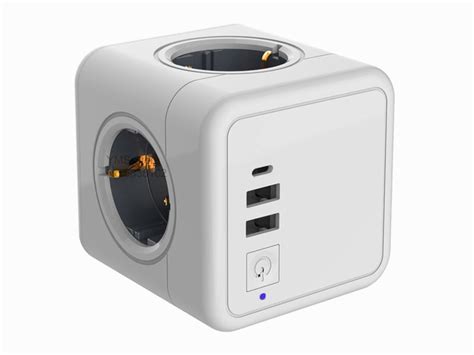 Вещь. Компактный тройник с розетками и USB-C