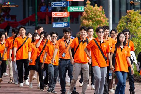 Dự đoán những ngành học hot dẫn đầu xu thế trong năm 2024 Trường Đại