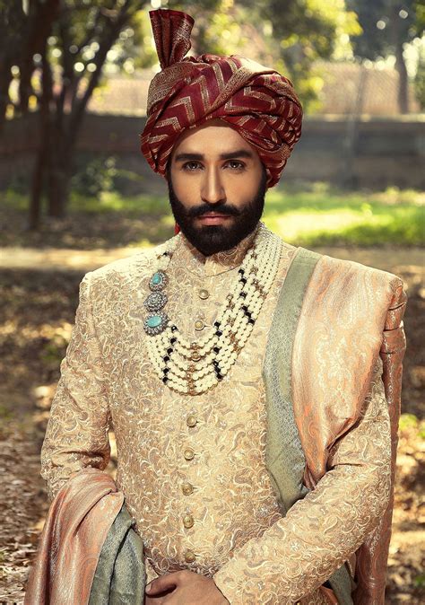 Latest Wedding Sherwani Designs By Amir Adnan Pk Vogue Sherwani