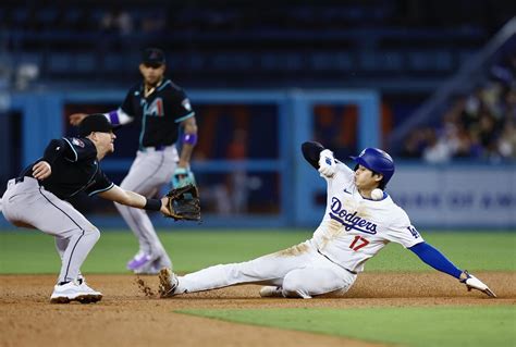 大谷翔平が2度の盗塁で成功率100キープもユニホームも2度目のビリビリ左膝に大きな穴が MLB写真ニュース 日刊スポーツ