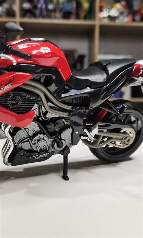 Maisto Motorcycle Series Benelli Tornado Naked Tre R160 1 12 Scale