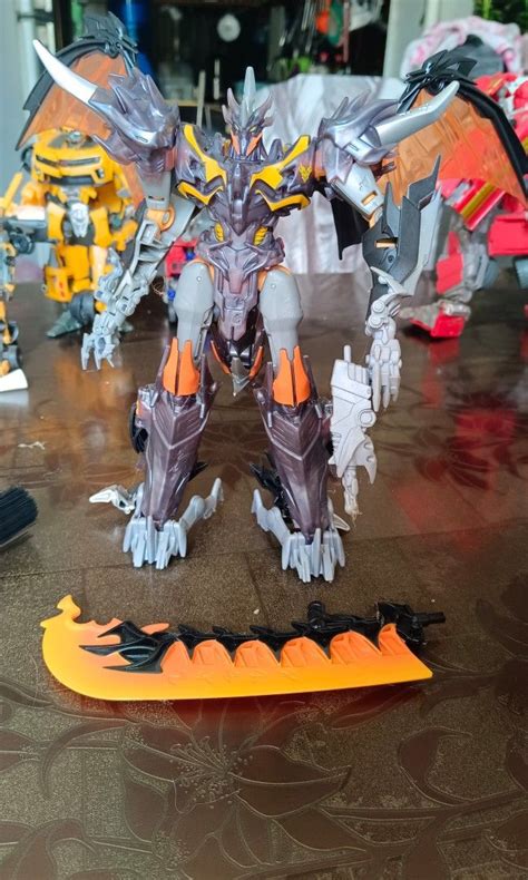 Hasbro Voyager Class Upscaled Predaking Transformers Prime Beast