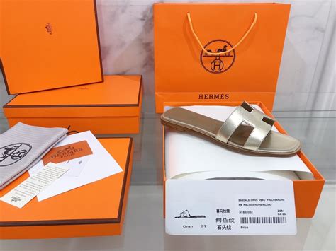 Hermes Oran Sandal Gold For Women Women S Shoes H Z Fernize