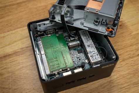 Recensione ASUS NUC 14 Pro StorageReview