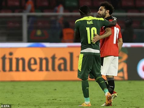 Sadio Mane Reveals What He Told Liverpool Team Mate Mohamed Salah After Afcon Final Daily Mail