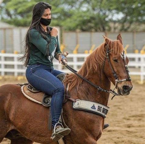 Jenniffer Emmanuellen Vaqueira Vaqueiras Cavalos Bonitos